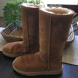 UGG Classic Tall Chestnut Sheepskin Boots Size 7
